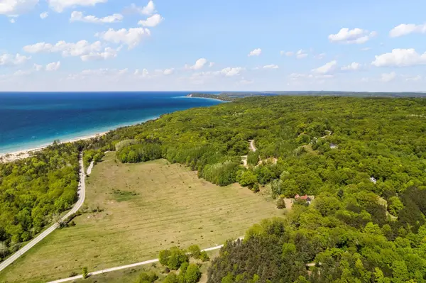 Lake Leelanau, MI 49653,00 E Gousty Knowe