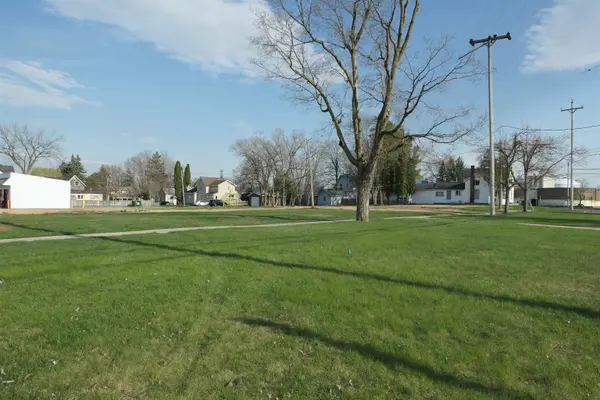 323 W Superior ST, Alma, MI 48801