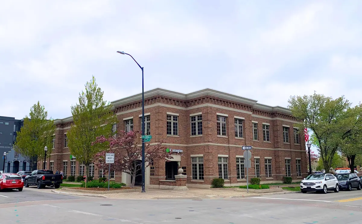 150 Central AVE #B & C, Holland City, MI 49423