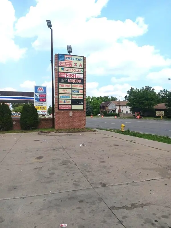 694-722 W Huron ST, Pontiac, MI 48341