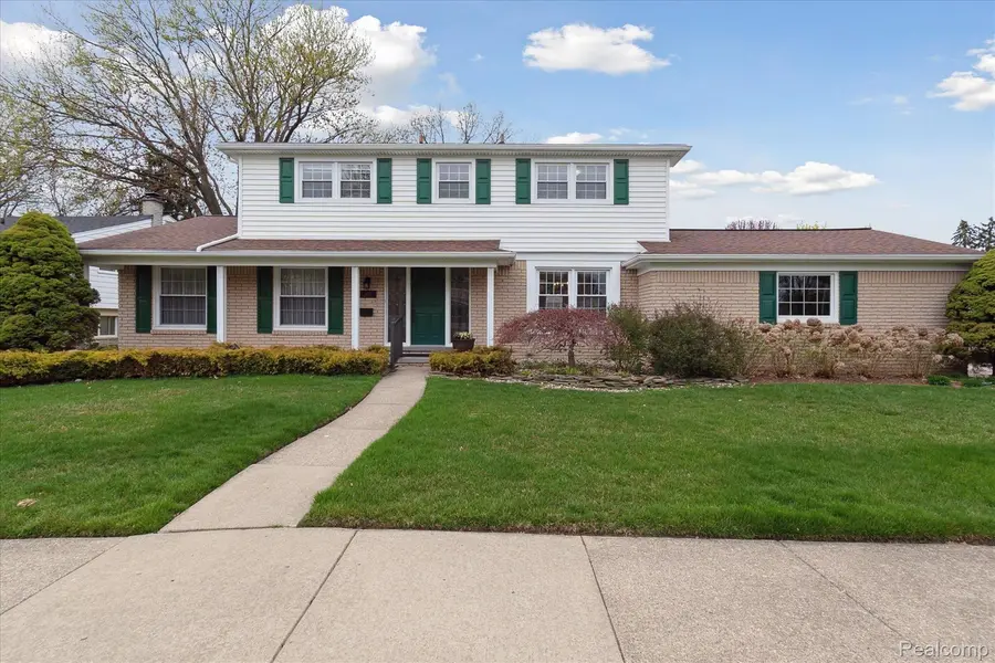 14971 DOGWOOD DR, Plymouth, MI 48170