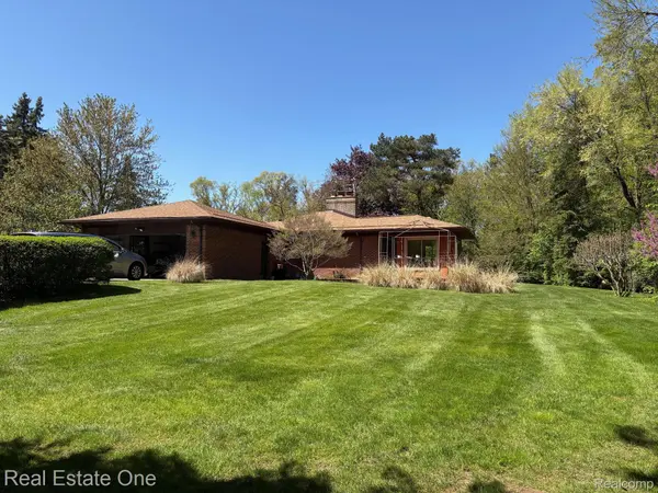 Farmington Hills, MI 48334,29030 MILLBROOK RD