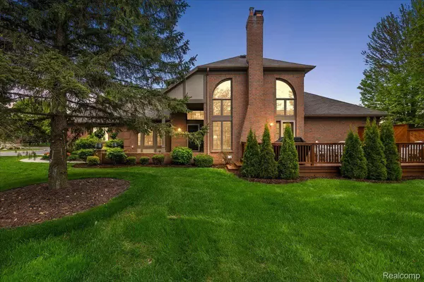 54700 Kingsley CT, Shelby Twp, MI 48316