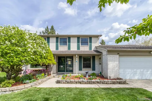 1830 FLEMINGTON DR, Troy, MI 48098