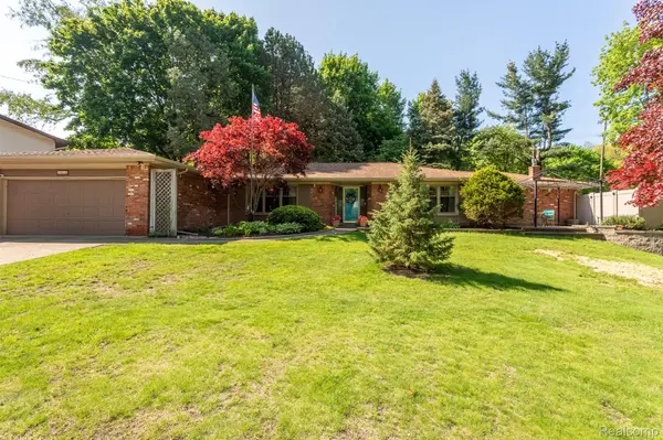 Waterford, MI 48329,4371 Waverly DR