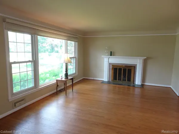 Beverly Hills, MI 48025,17841 KIRKSHIRE AVE