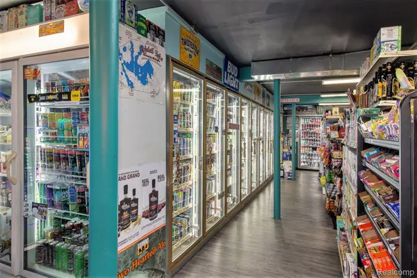 Fenton, MI 48430,7150 BENNETT LAKE RD