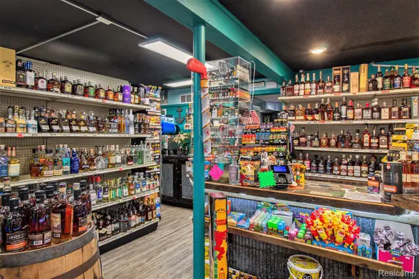 Fenton, MI 48430,7150 BENNETT LAKE RD