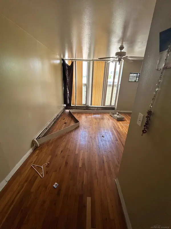 Detroit, MI 48227,14610 Greenfield RD