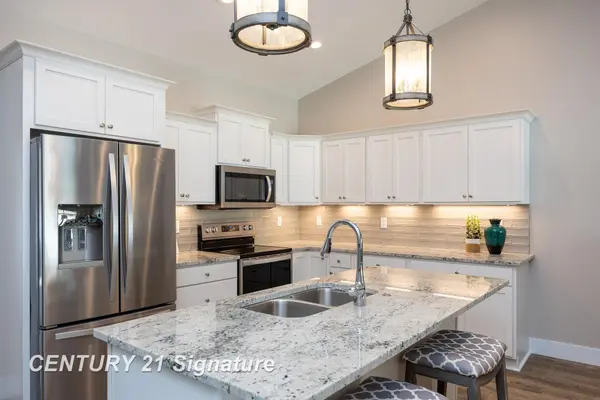 4211 Woodburn CT, Saginaw Twp, MI 48603