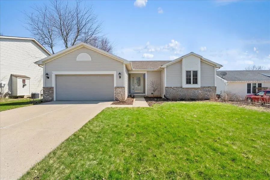 4155 Archwood DR, Holt, MI 48842