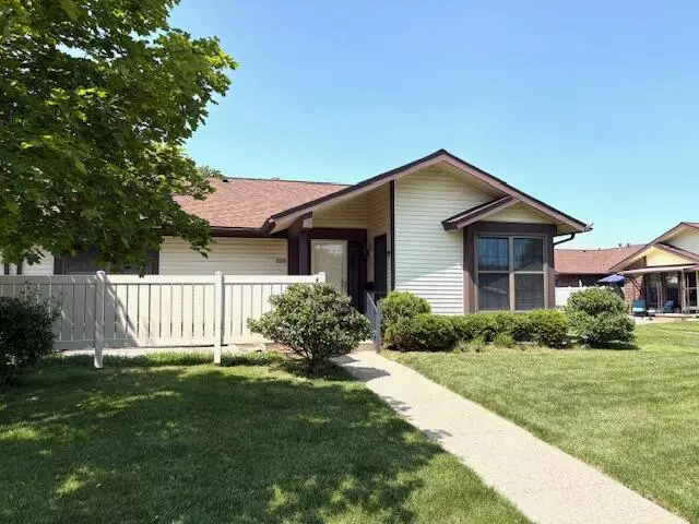 40702 Newport DR, Plymouth, MI 48170