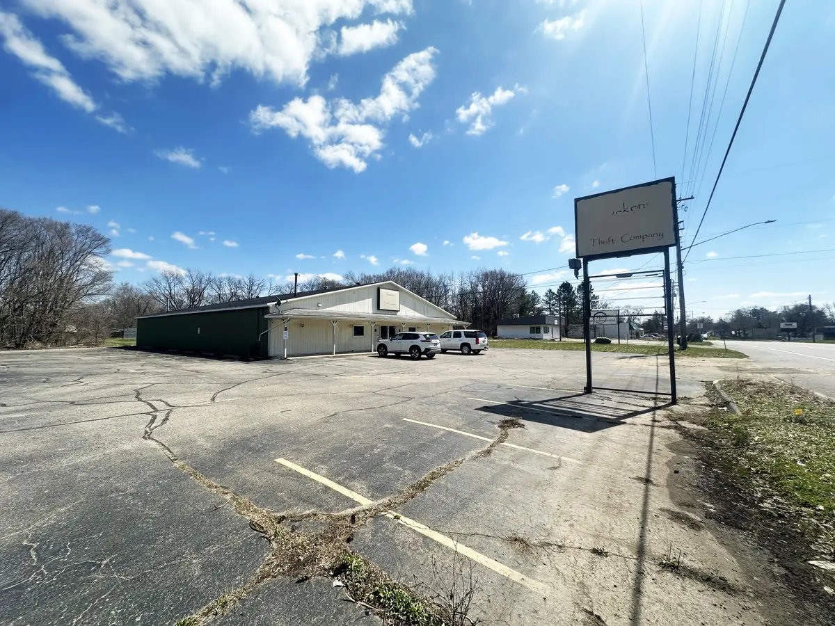 912 North AVE #A, Pennfield Twp, MI 49017