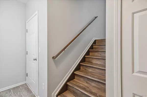 Howell, MI 48843,3380 KNEELAND CIR