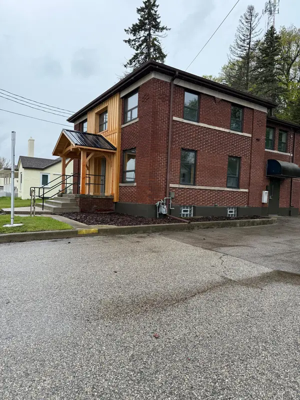 212 Arthur ST, City Of Manistee, MI 49660