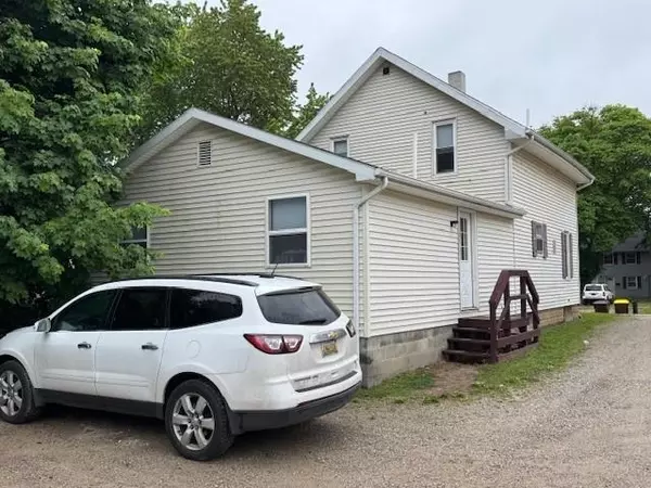 Mount Pleasant, MI 48858,1014 S Lansing