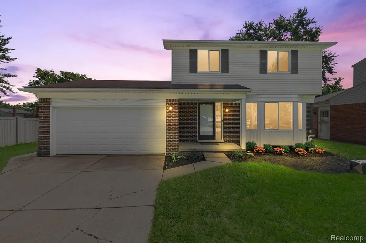 4779 LIBERTY CT, Sterling Heights, MI 48310