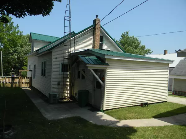 Ludington, MI 49431,302 First ST