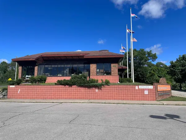 Traverse City, MI 49684,123 S Union ST