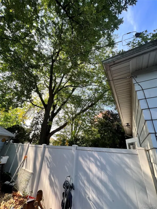 Saginaw, MI 48602,902 N Mason ST