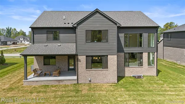 New Baltimore, MI 48047,35683 KILKENNY DR