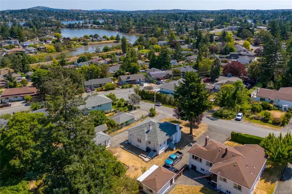 View Royal, BC V9B 1P1,210 Suzanne Pl