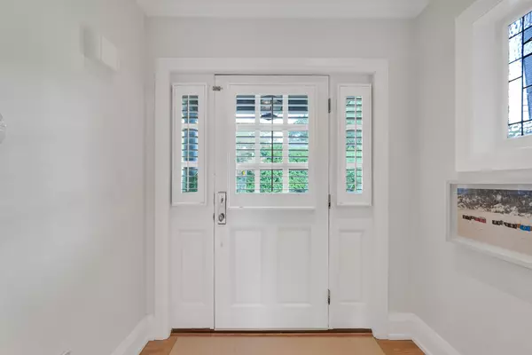 Toronto C04, ON M4N 2B4,281 Snowdon AVE