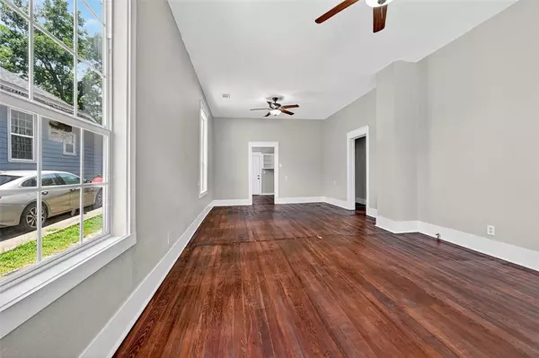 Denison, TX 75021,110 E Munson Street