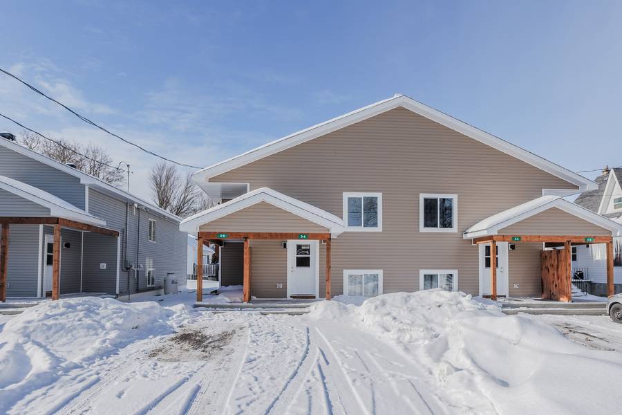 1 William ST #B, North Stormont, ON K0C 1K0