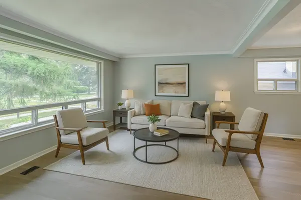 4 Stillbrook CT, Toronto E10, ON M1E 3W7