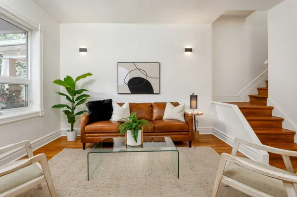 Toronto W02, ON M6P 2H4,187 Indian GRV