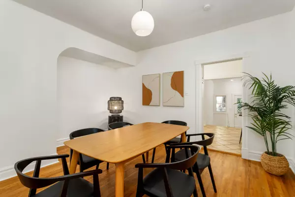 Toronto W02, ON M6P 2H4,187 Indian GRV