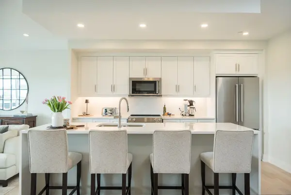 71 Wyndham ST S #1301, Guelph, ON N1E 5R3