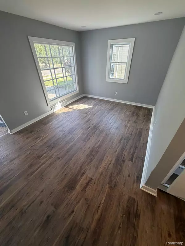 Detroit, MI 48219,19309 Lenore