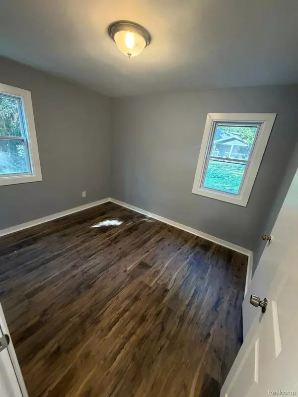 Detroit, MI 48219,19309 Lenore