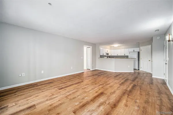 Ann Arbor, MI 48108,1533 Weatherstone DR