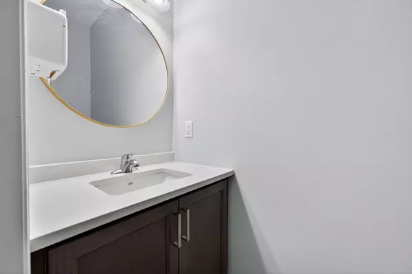 Kingston, ON K7P 0S9,1724 Monica DR