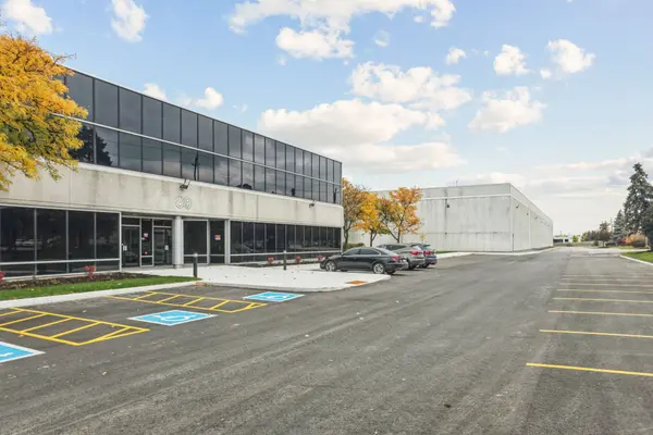 89 Walker DR, Brampton, ON L6T 5K5