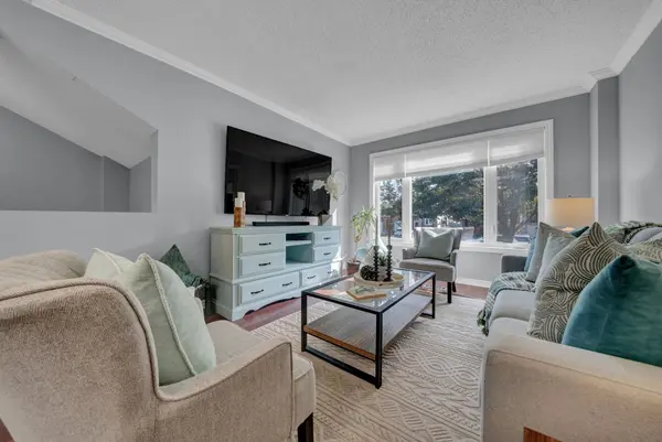 Cobourg, ON K9A 5R7,827 Battell CT