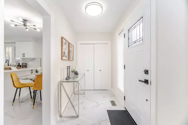 Toronto E09, ON M1H 2M1,35 Lynnbrook DR