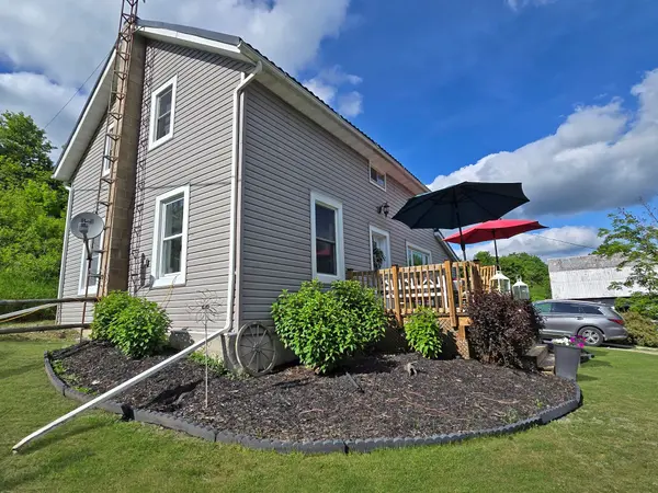 Tweed, ON K0K 2L0,373 Deshane RD