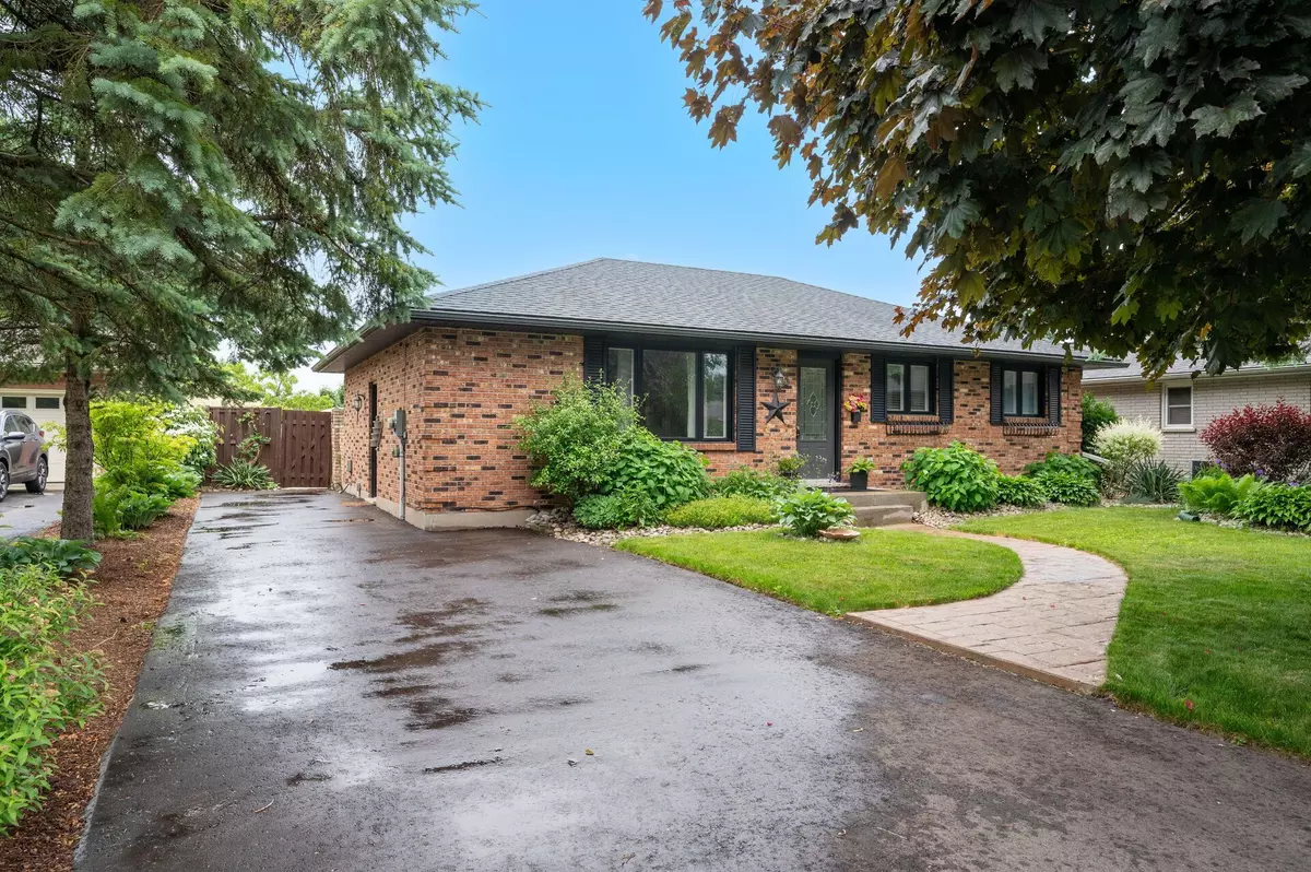 Tillsonburg, ON N4G 5H8,3 Kamps CRES