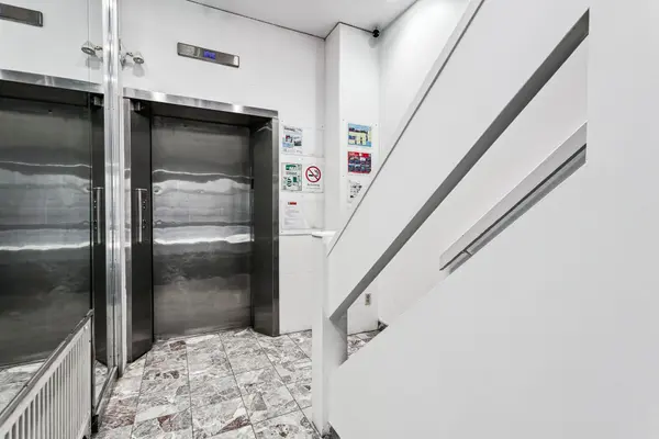 51 Eglinton AVE E, Toronto C10, ON M4P 1G7