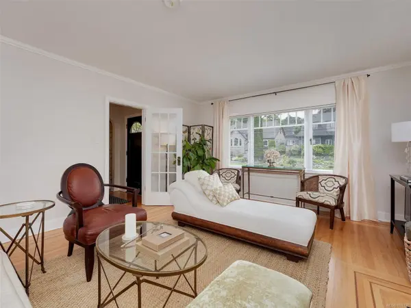 Oak Bay, BC V8S 2S8,2488 Central Ave