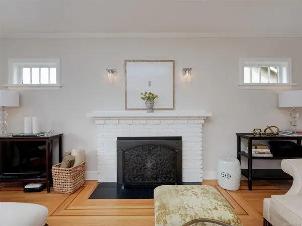 Oak Bay, BC V8S 2S8,2488 Central Ave