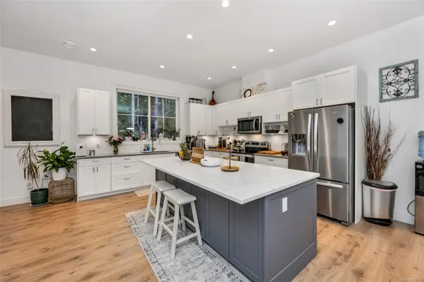 Langford, BC V9C 2P2,3319 West Oak Pl