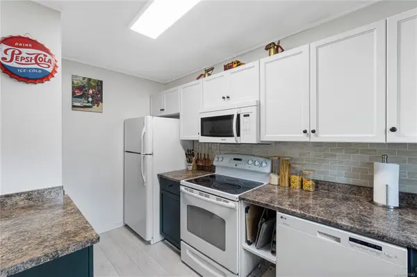 Nanaimo, BC V9R 5V4,855 Howard Ave #9