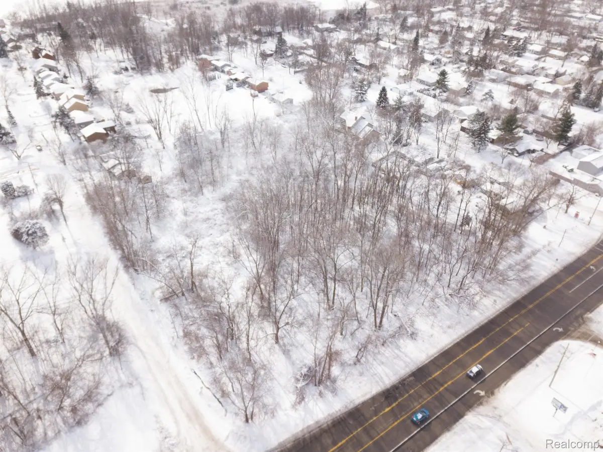 West Bloomfield, MI 48324,000 COOLEY LK