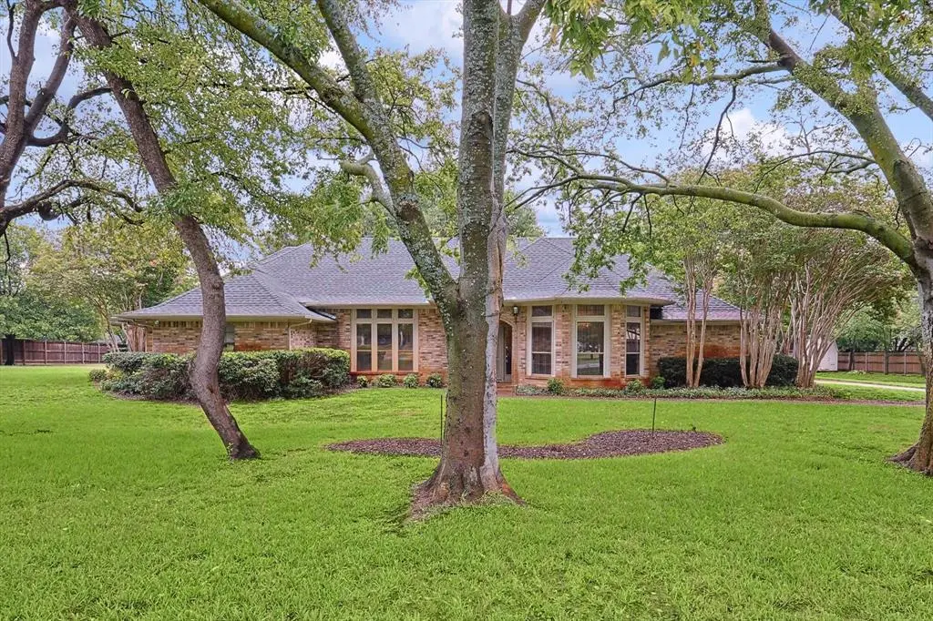 350 Brown Cliff Court, Double Oak, TX 75077