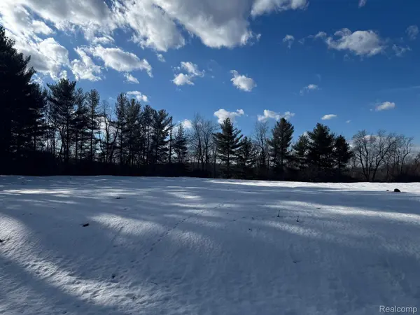 Metamora, MI 48455,4040 Metamora Ridge